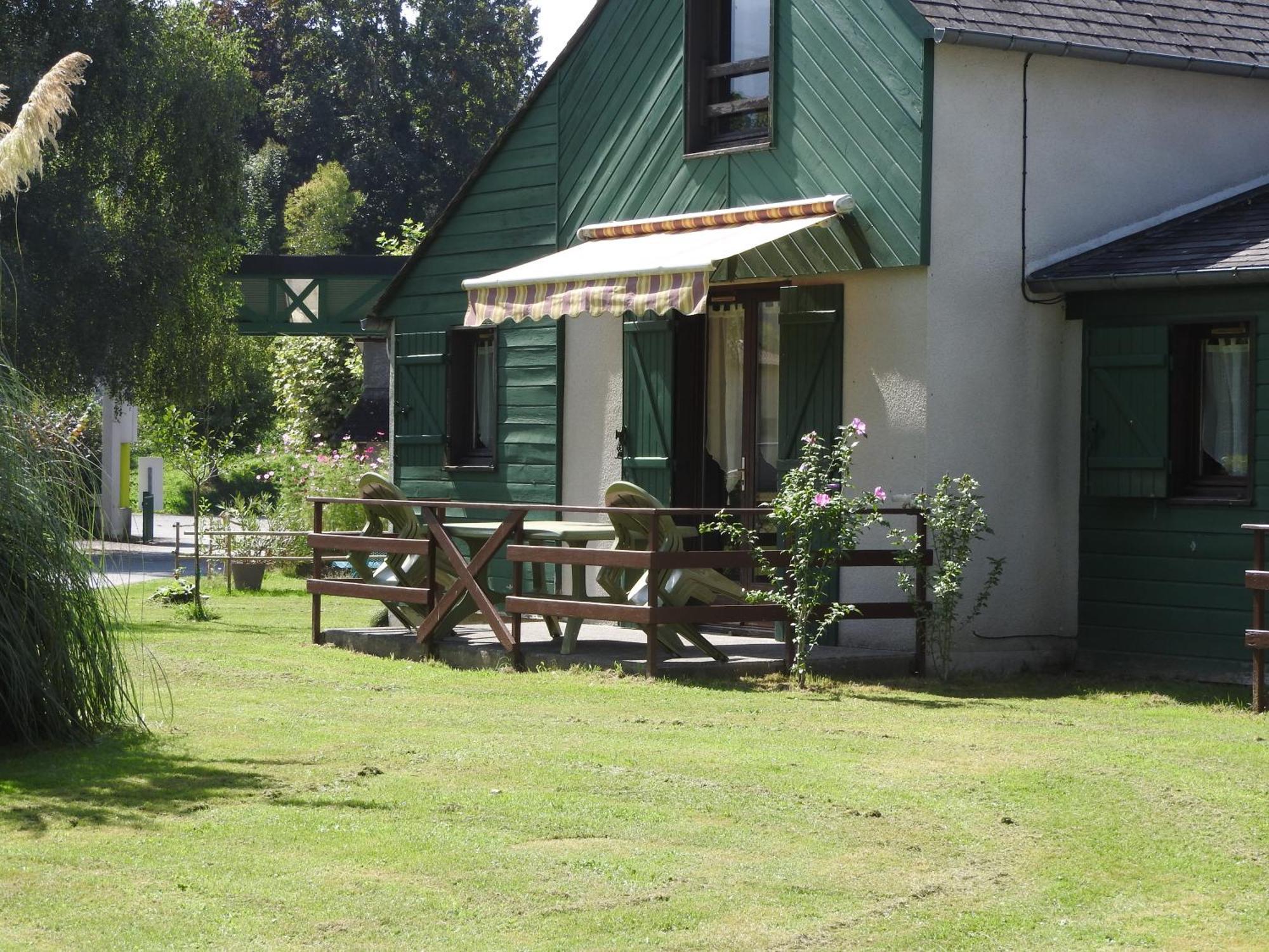 Camping Le Saillet Lestelle-Betharram Екстер'єр фото